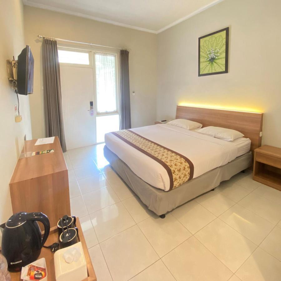 באטו Riverstone Hotel & Cottage מראה חיצוני תמונה
