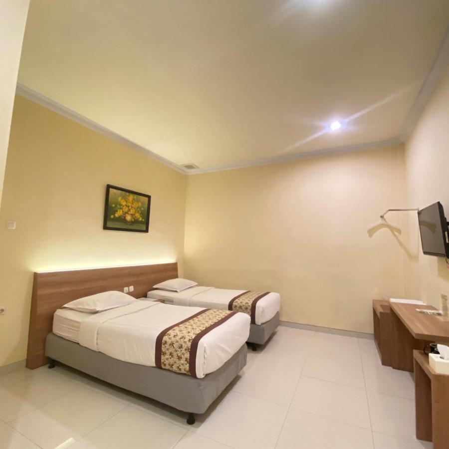 באטו Riverstone Hotel & Cottage מראה חיצוני תמונה