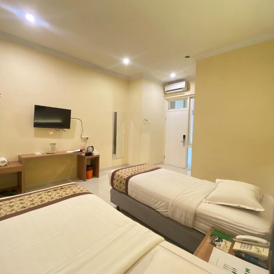 באטו Riverstone Hotel & Cottage מראה חיצוני תמונה