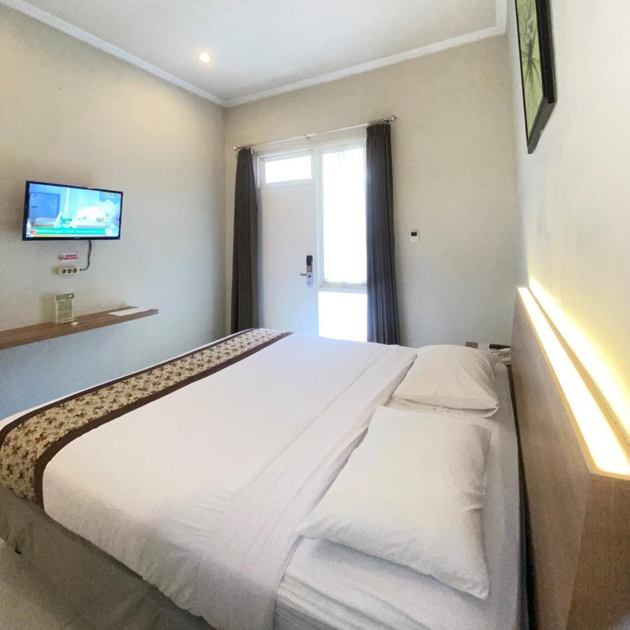 באטו Riverstone Hotel & Cottage מראה חיצוני תמונה